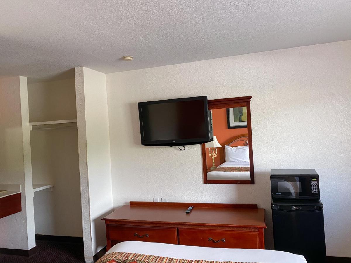 Royal Inn Richmond Hill- Savannah I-95 Eksteriør billede